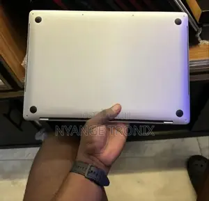 Laptop Apple MacBook Pro 2017 16GB Intel Core I7 SSD 1T