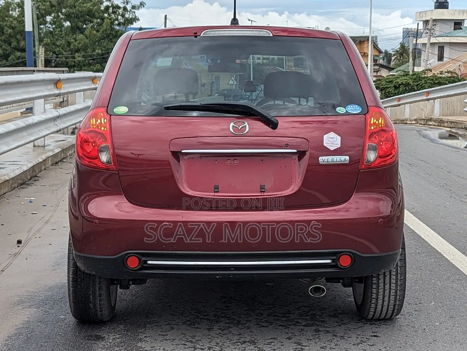 Mazda Verisa 2011
