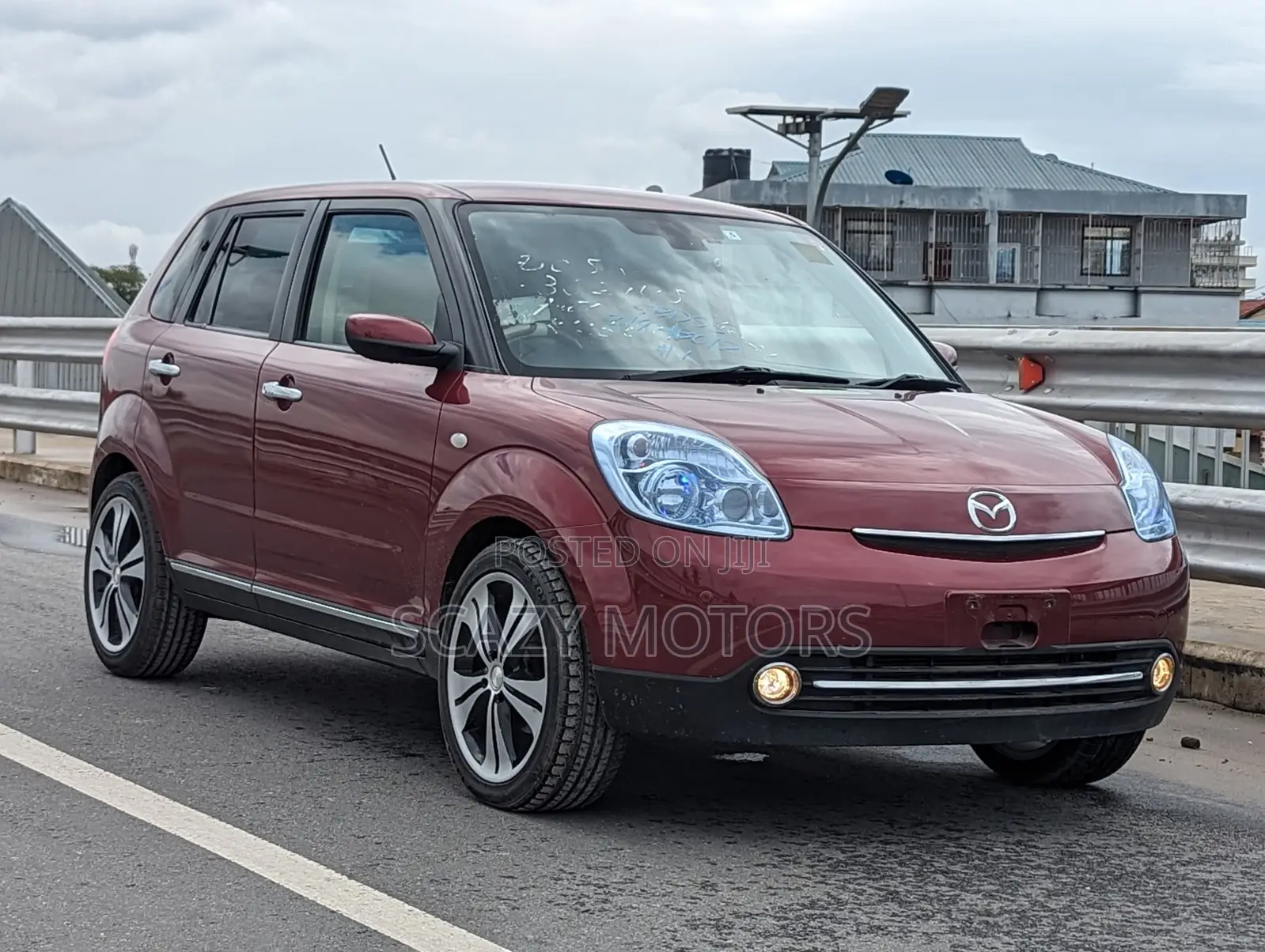 Mazda Verisa 2011