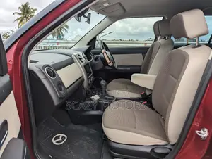 Mazda Verisa 2011