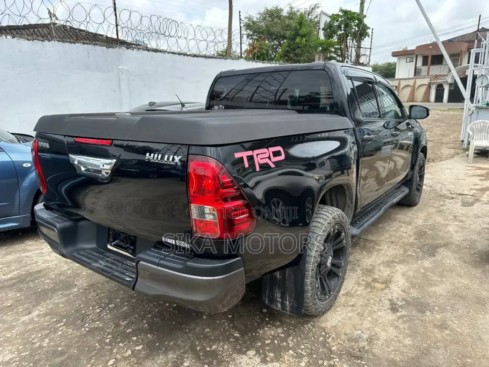Toyota Hilux 2019 Black