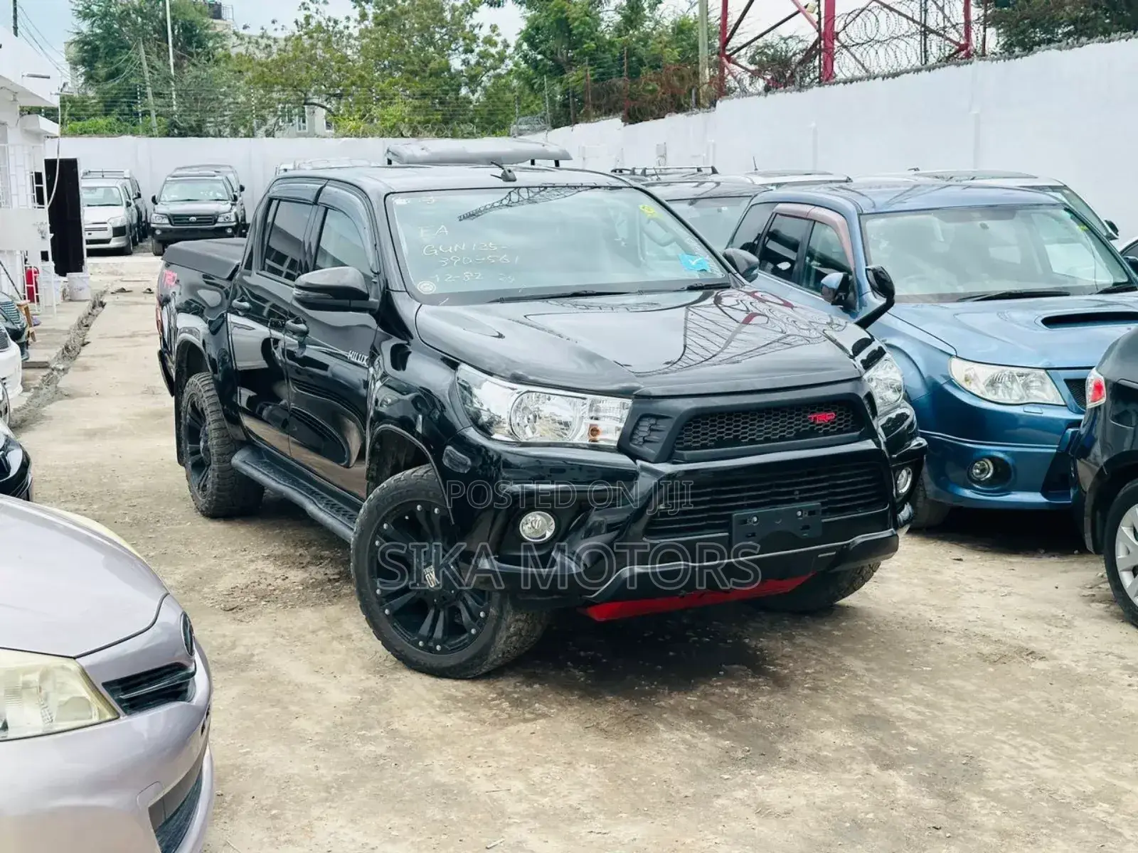 Toyota Hilux 2019 Black