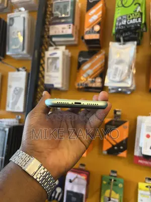 Apple iPhone 11 128 GB Green