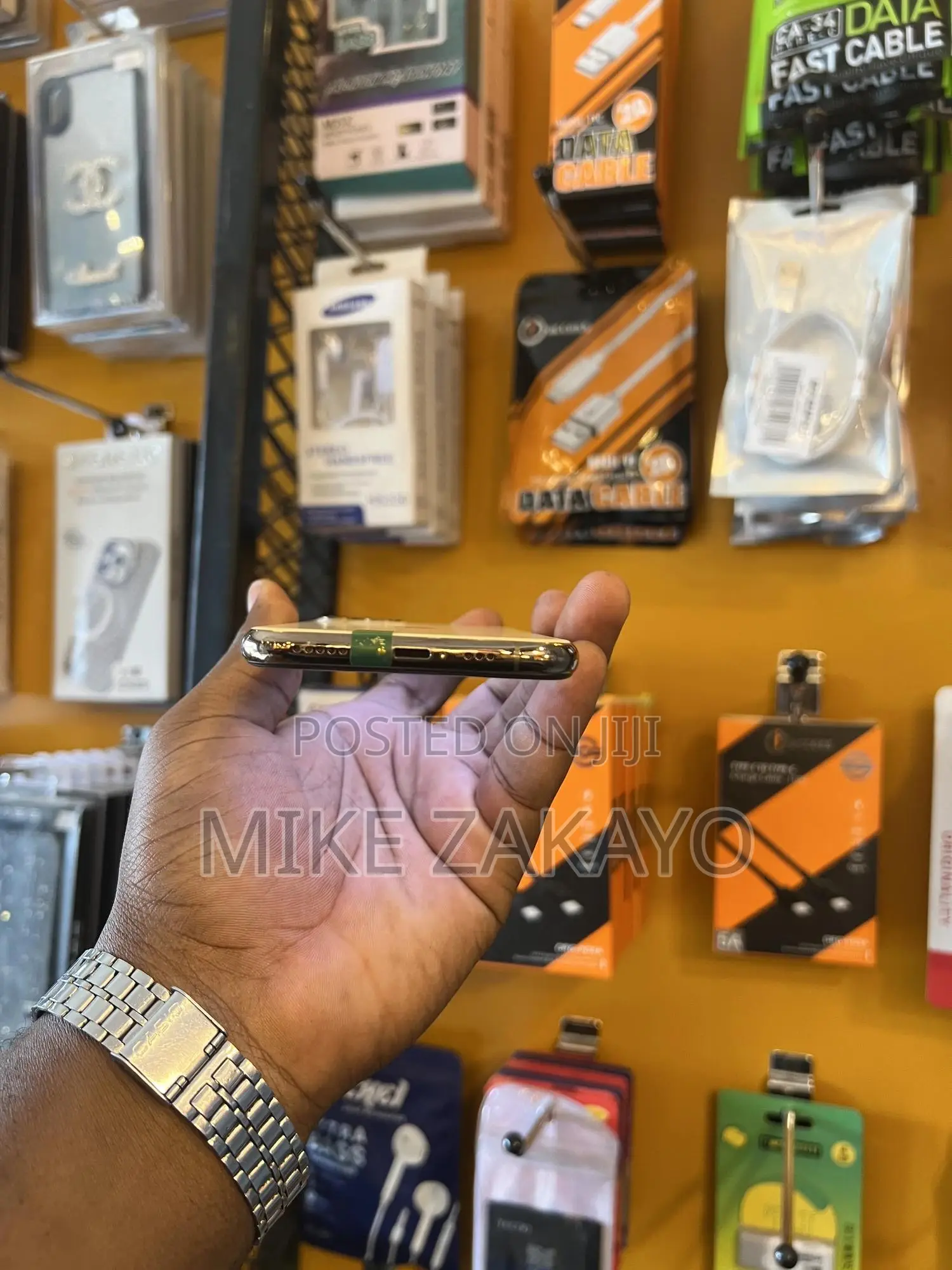 Apple iPhone 11 Pro 64 GB Gold