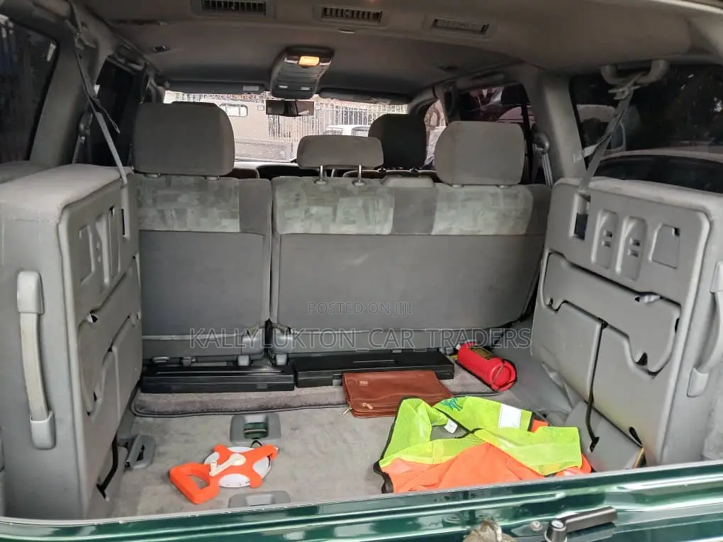 Toyota Land Cruiser 2005 Green