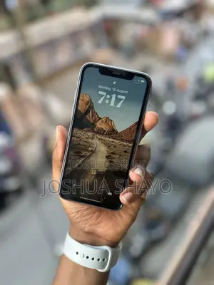 Apple iPhone 11 64 GB White