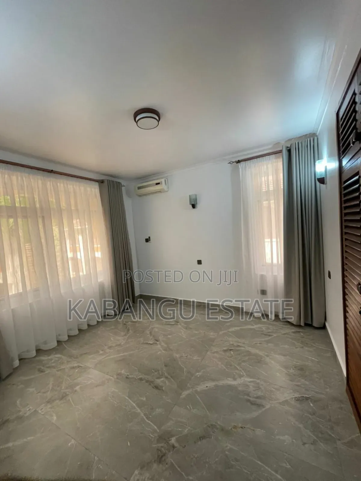 4bdrm Villa in Masaki for rent
