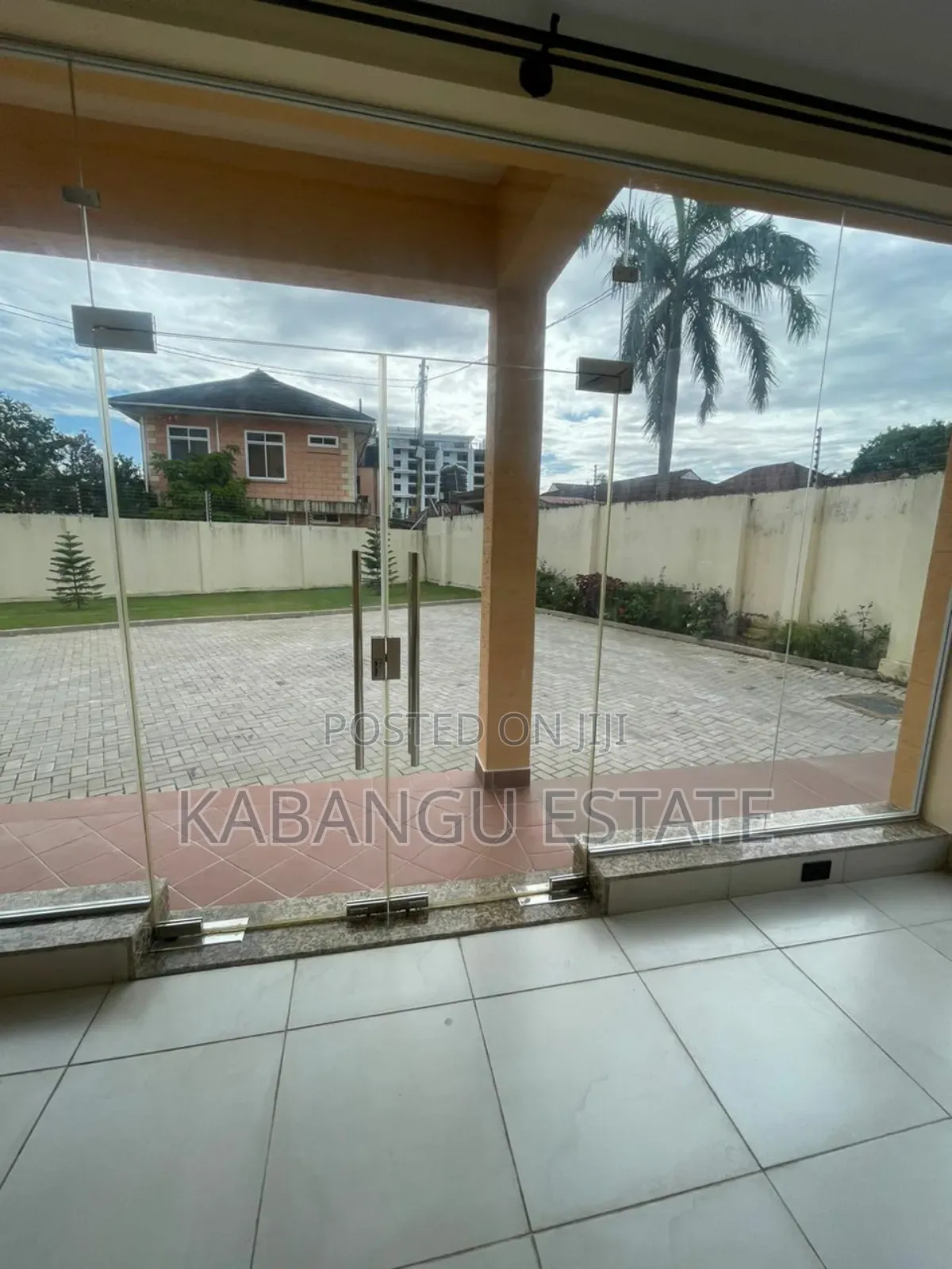 6bdrm House in Oytserbay for rent
