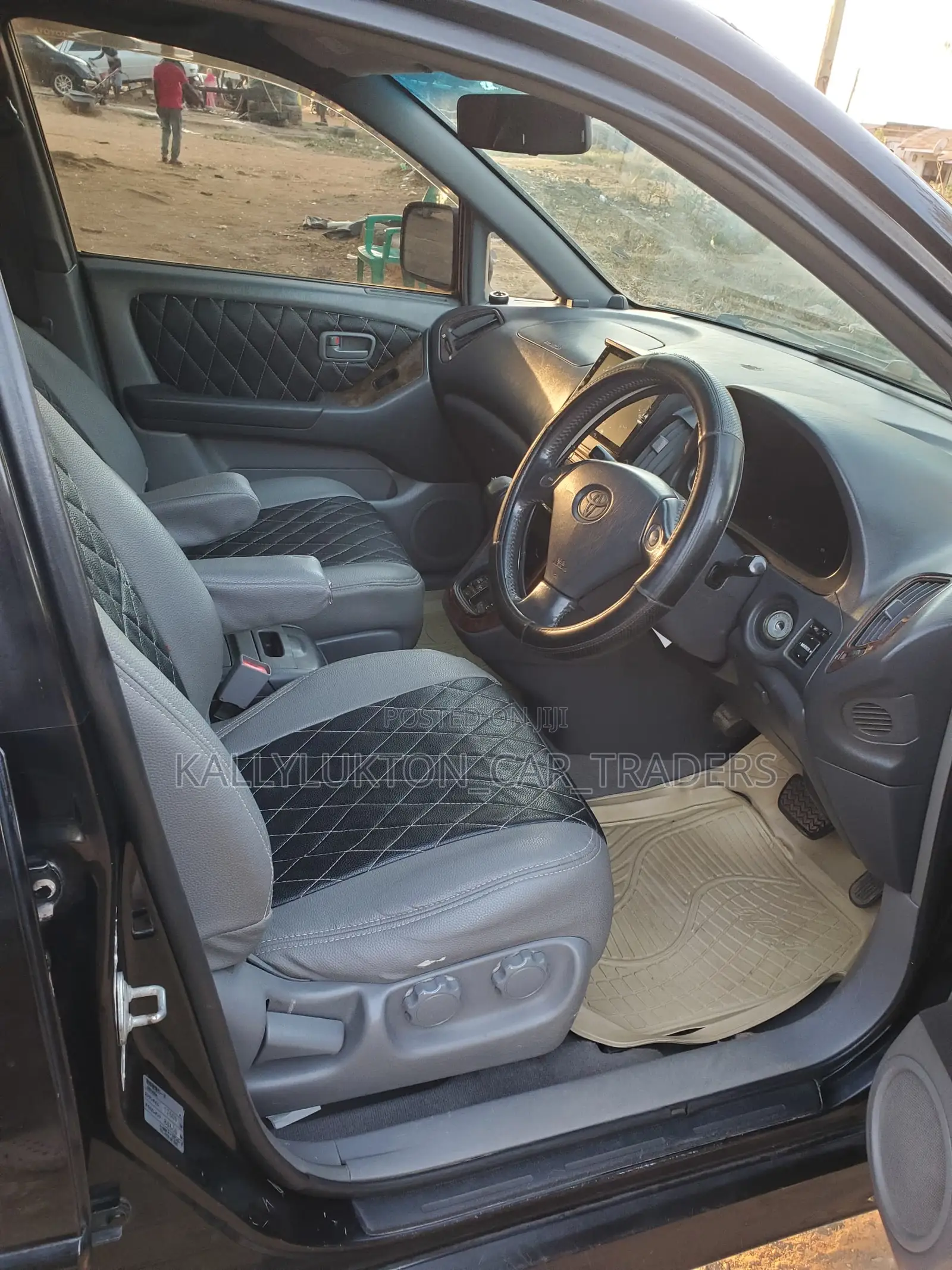 Toyota Harrier 2004 Black