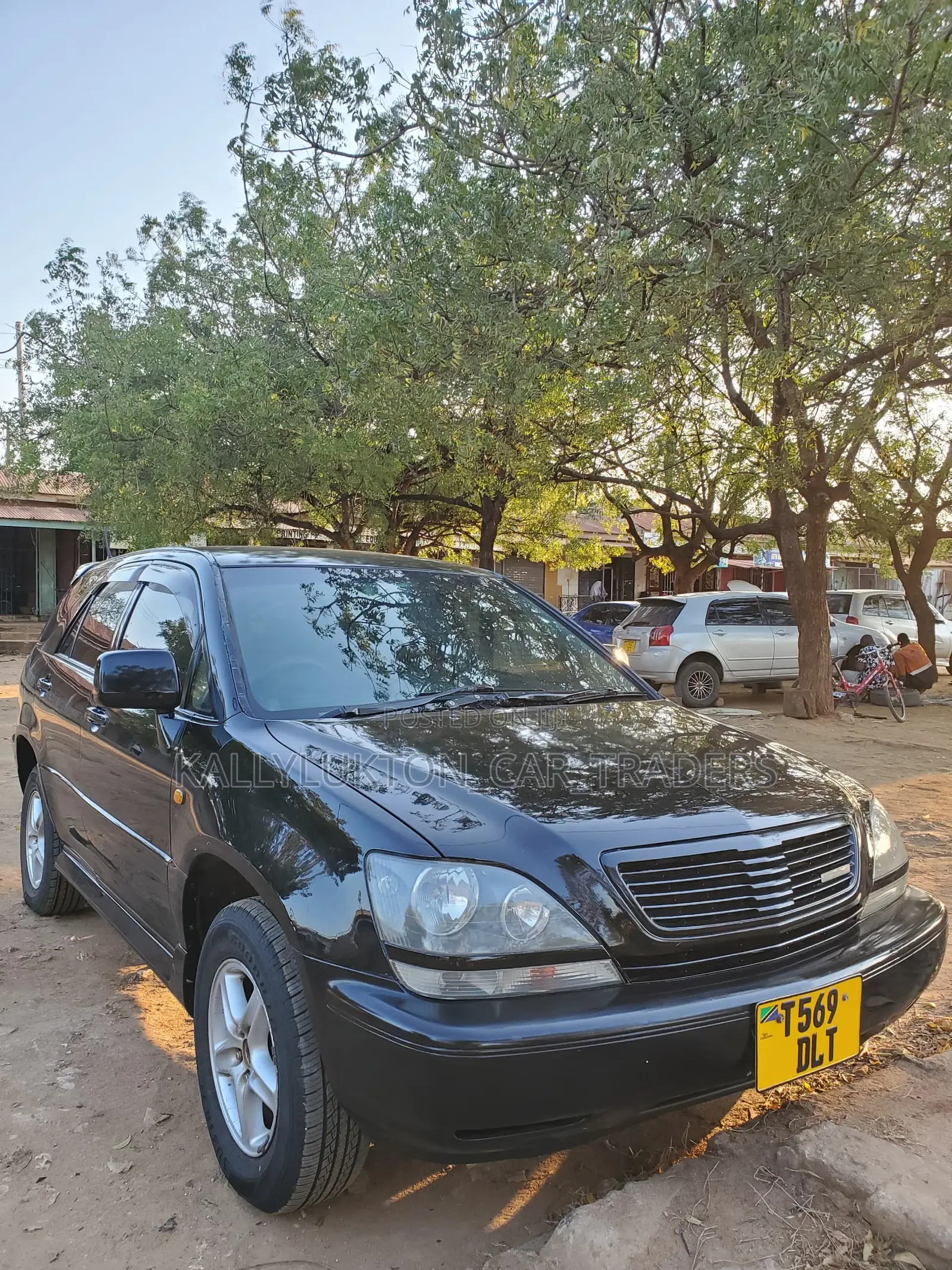 Toyota Harrier 2004 Black