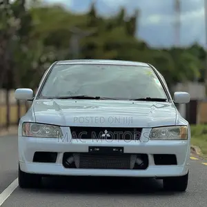 Mitsubishi Lancer Evo 2002 White