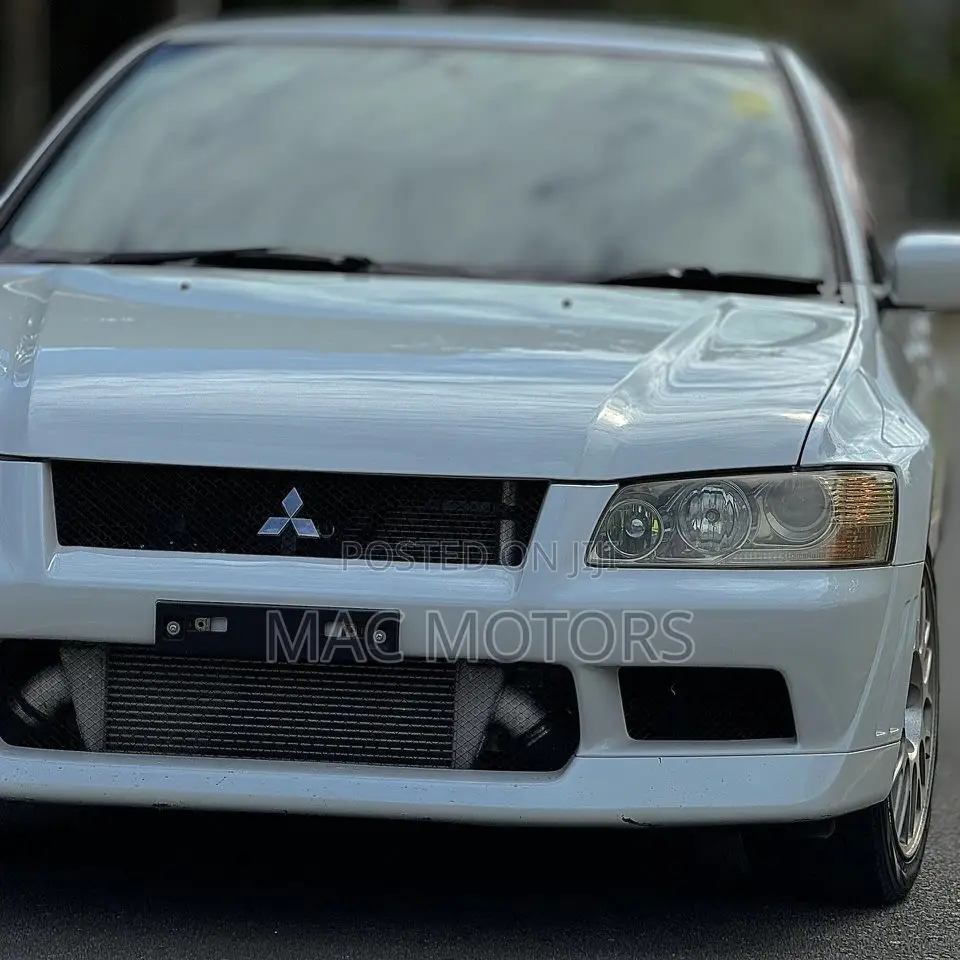 Mitsubishi Lancer Evo 2002 White