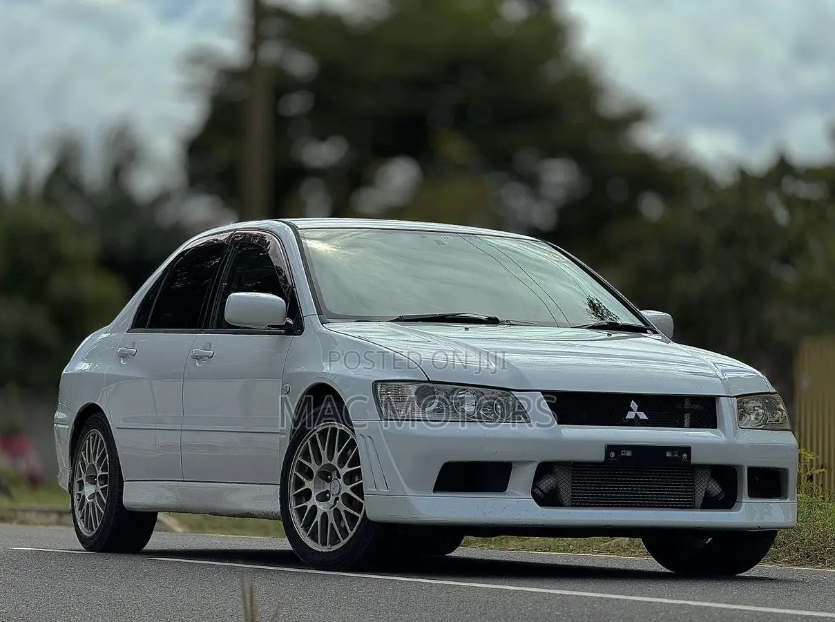 Mitsubishi Lancer Evo 2002 White