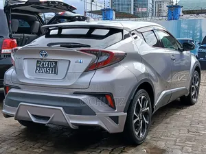 Toyota C-HR 2017 Gray