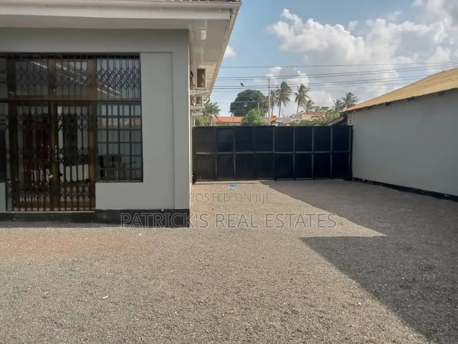 Commercial/Residense House for Sale