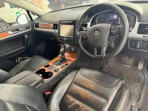 Volkswagen Touareg 2012 White