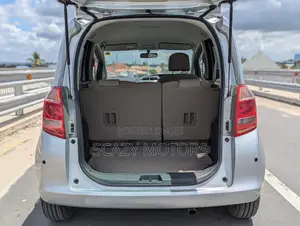 Toyota Ractis 2009 Silver