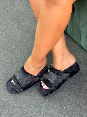 Sandal Nzuri Za Kike