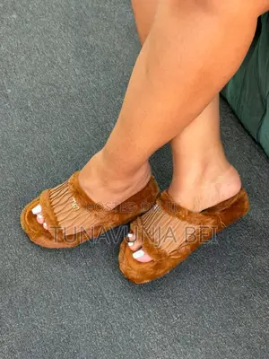 Sandal Nzuri Za Kike