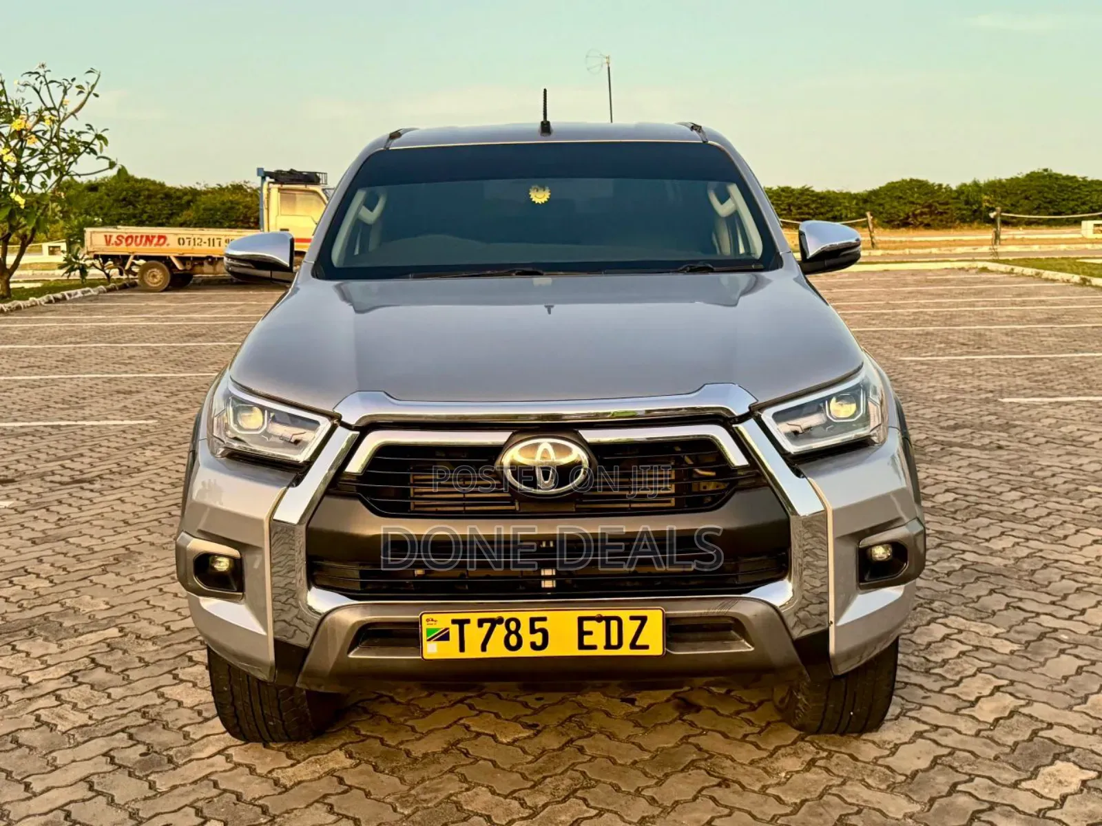 Toyota Hilux 2019 Silver