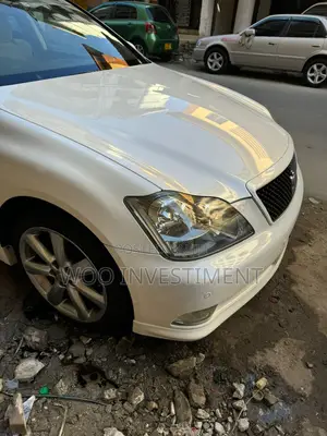 Toyota Crown Royale 2005 White