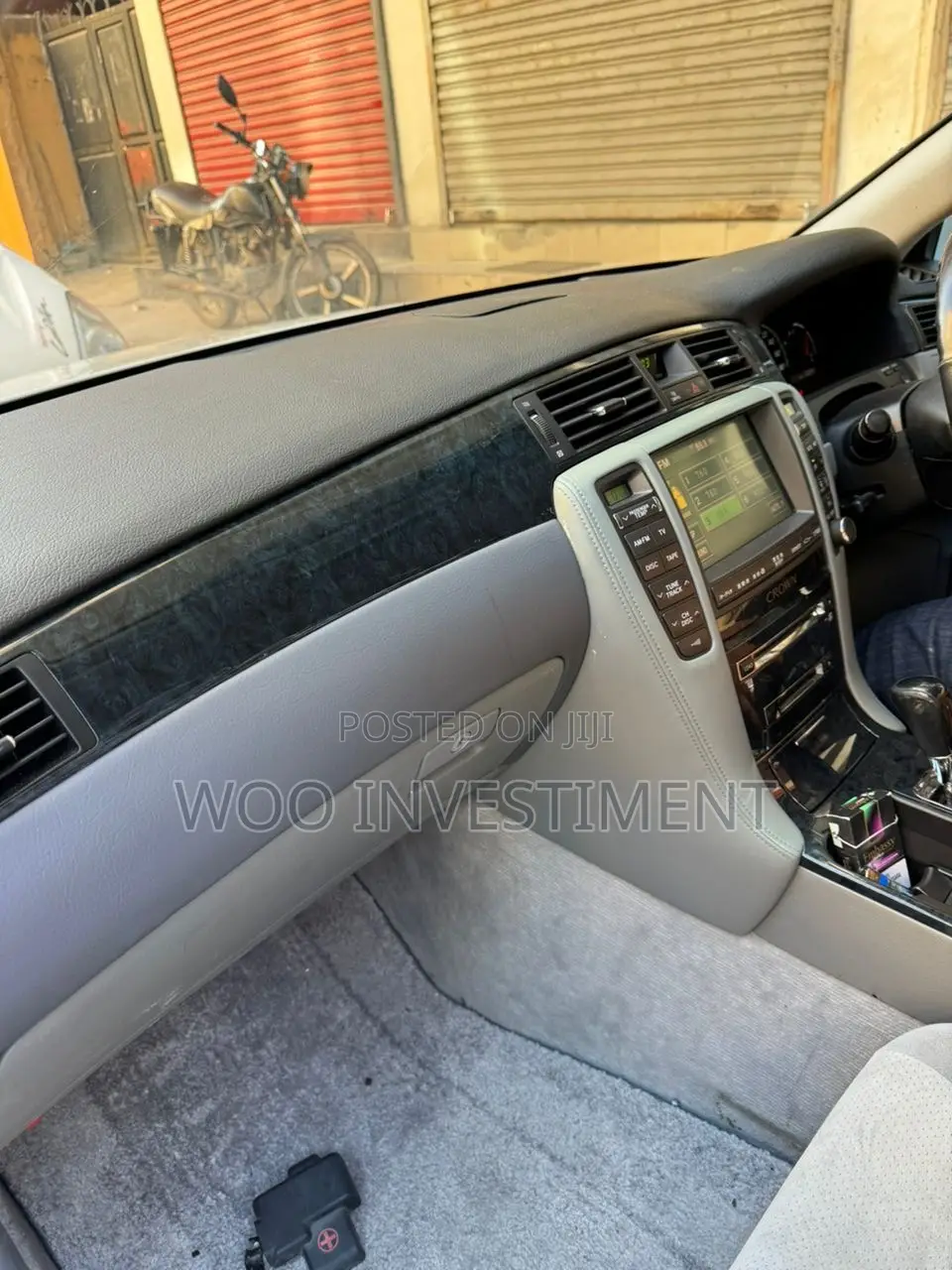 Toyota Crown Royale 2005 White