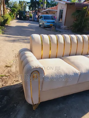 Sofa Classic Sana Mpya