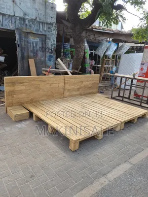 Kitanda Cha Pallet