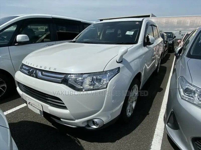 Mitsubishi Outlander 2013 Pearl