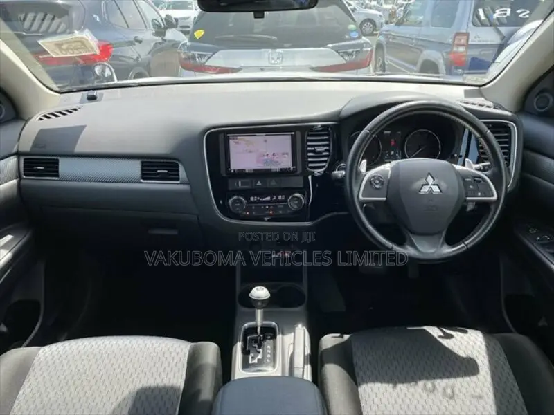 Mitsubishi Outlander 2013 Pearl