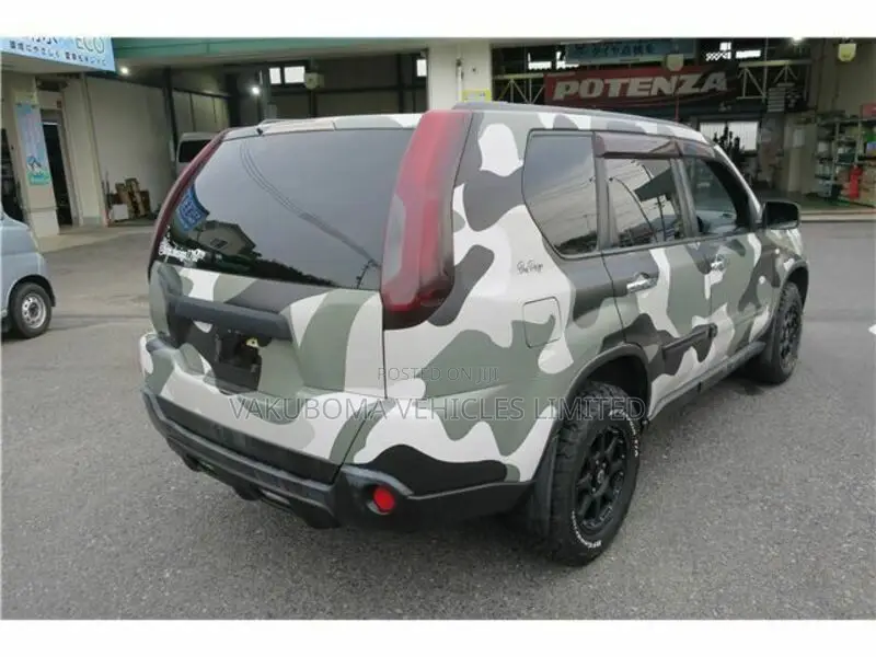 Nissan X-Trail 2011 Green