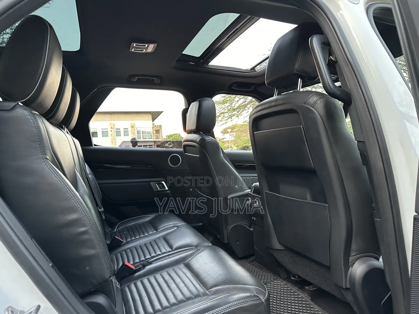 Land Rover Discovery 2018 White
