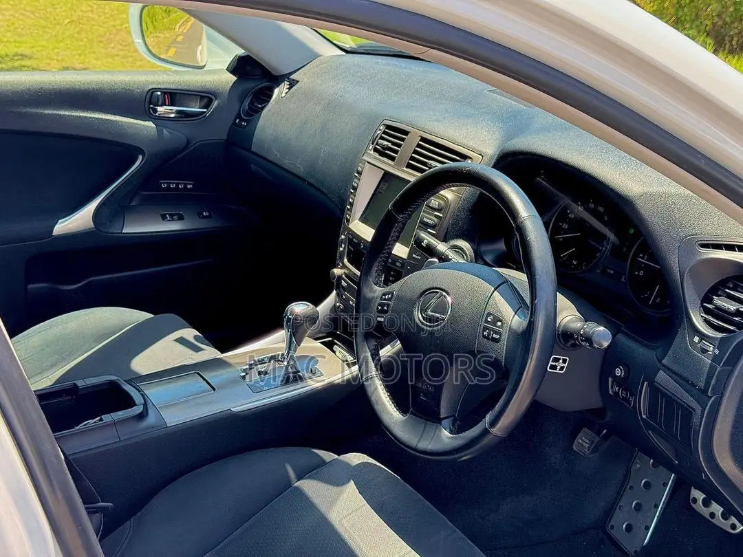 Lexus IS 250 AWD 2006 White