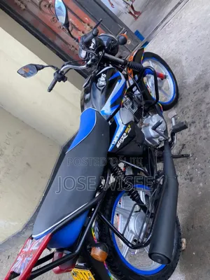 TVS HLX 125 2024 Black