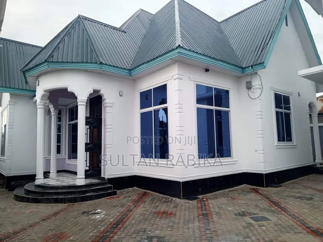 Furnished 4bdrm House in Dar Es Salaam, Chamazi for sale