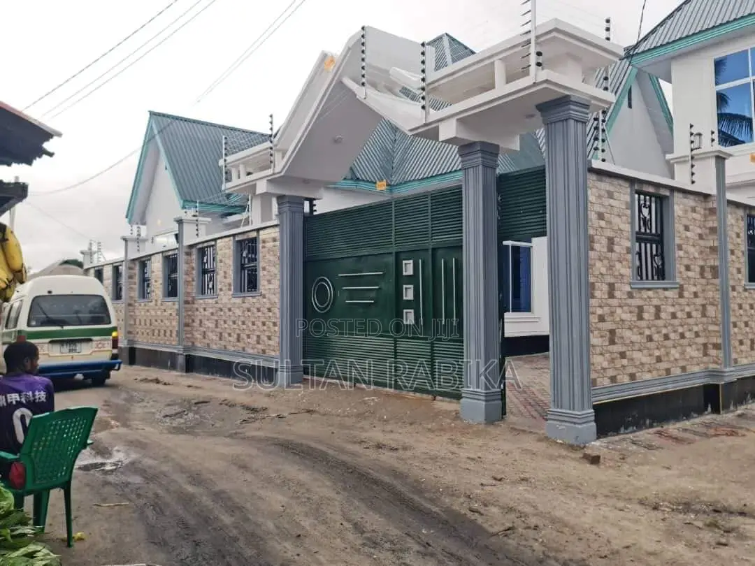 Furnished 4bdrm House in Dar Es Salaam, Chamazi for sale