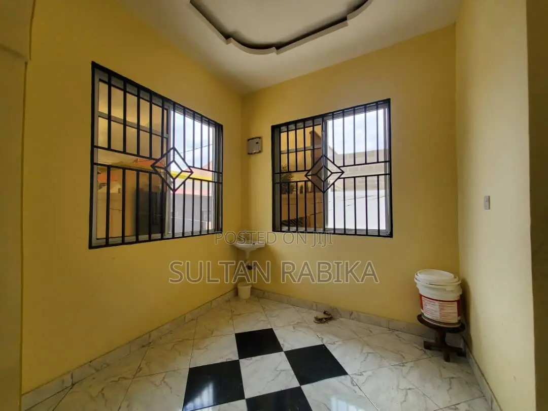 Furnished 3bdrm House in Chamanz, Chamazi for sale