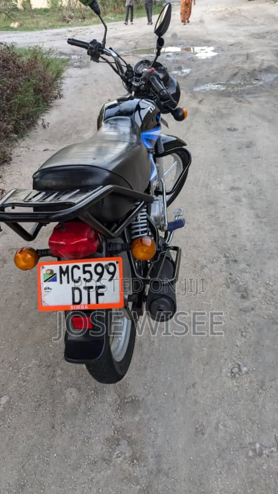 TVS HLX 125 2024 Black