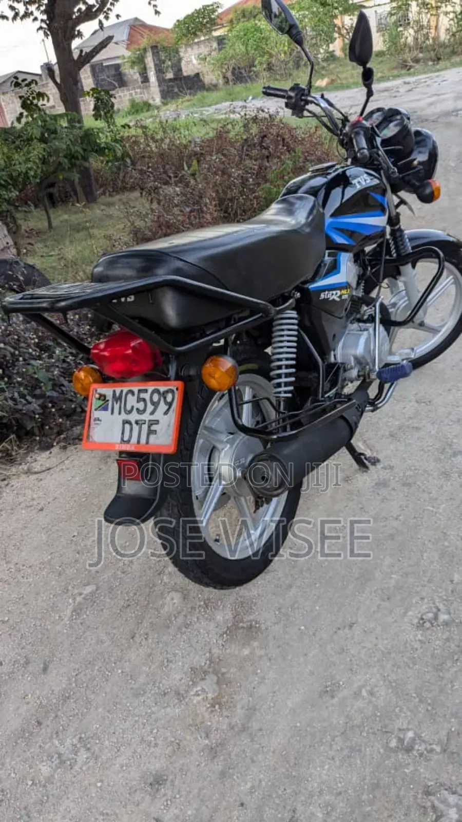 TVS HLX 125 2024 Black