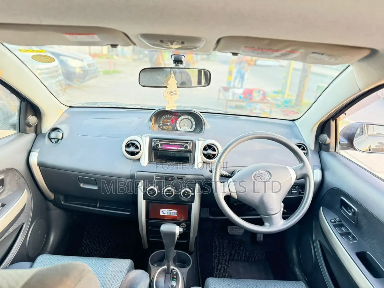 Toyota IST 2005