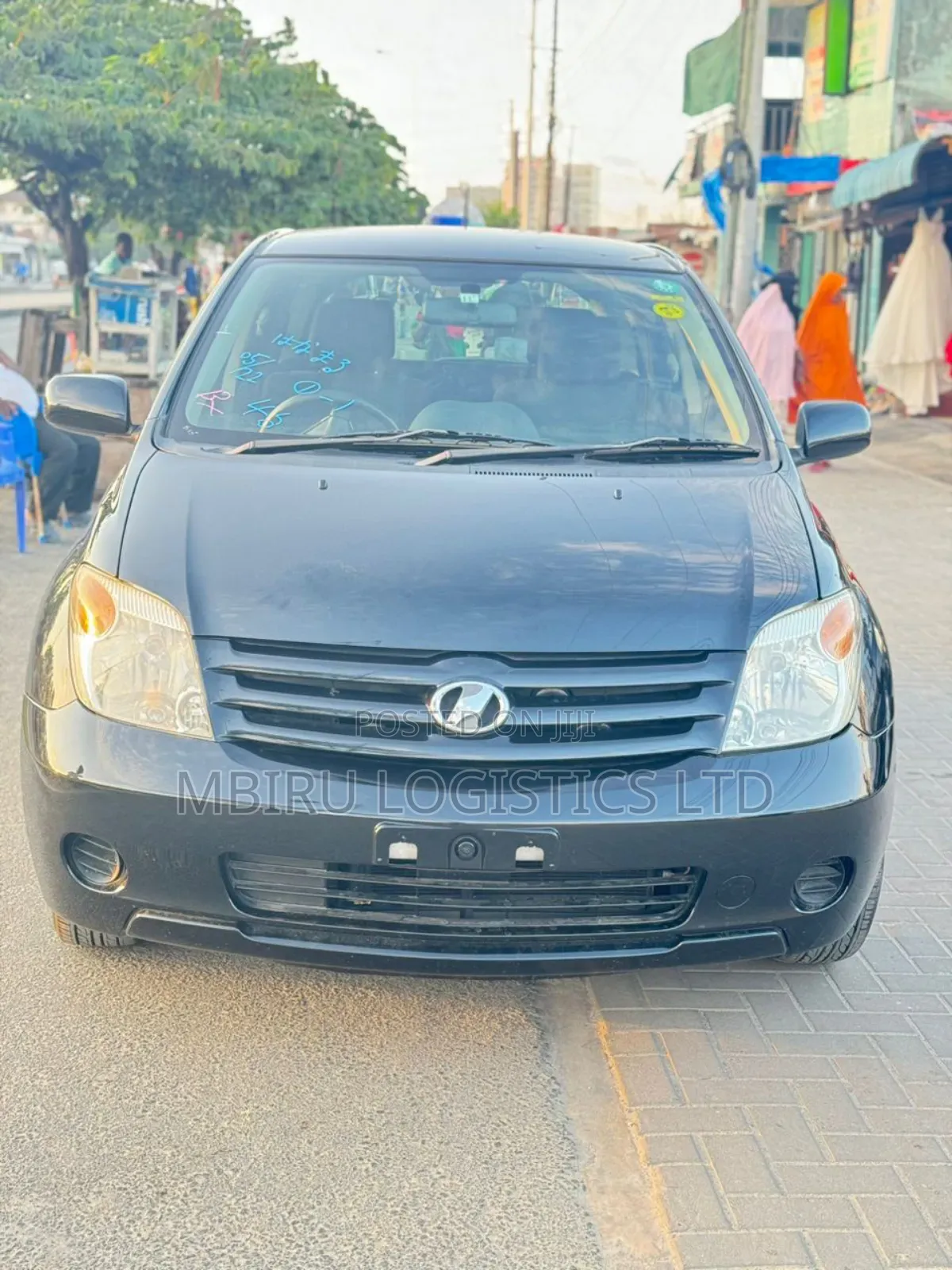 Toyota IST 2005