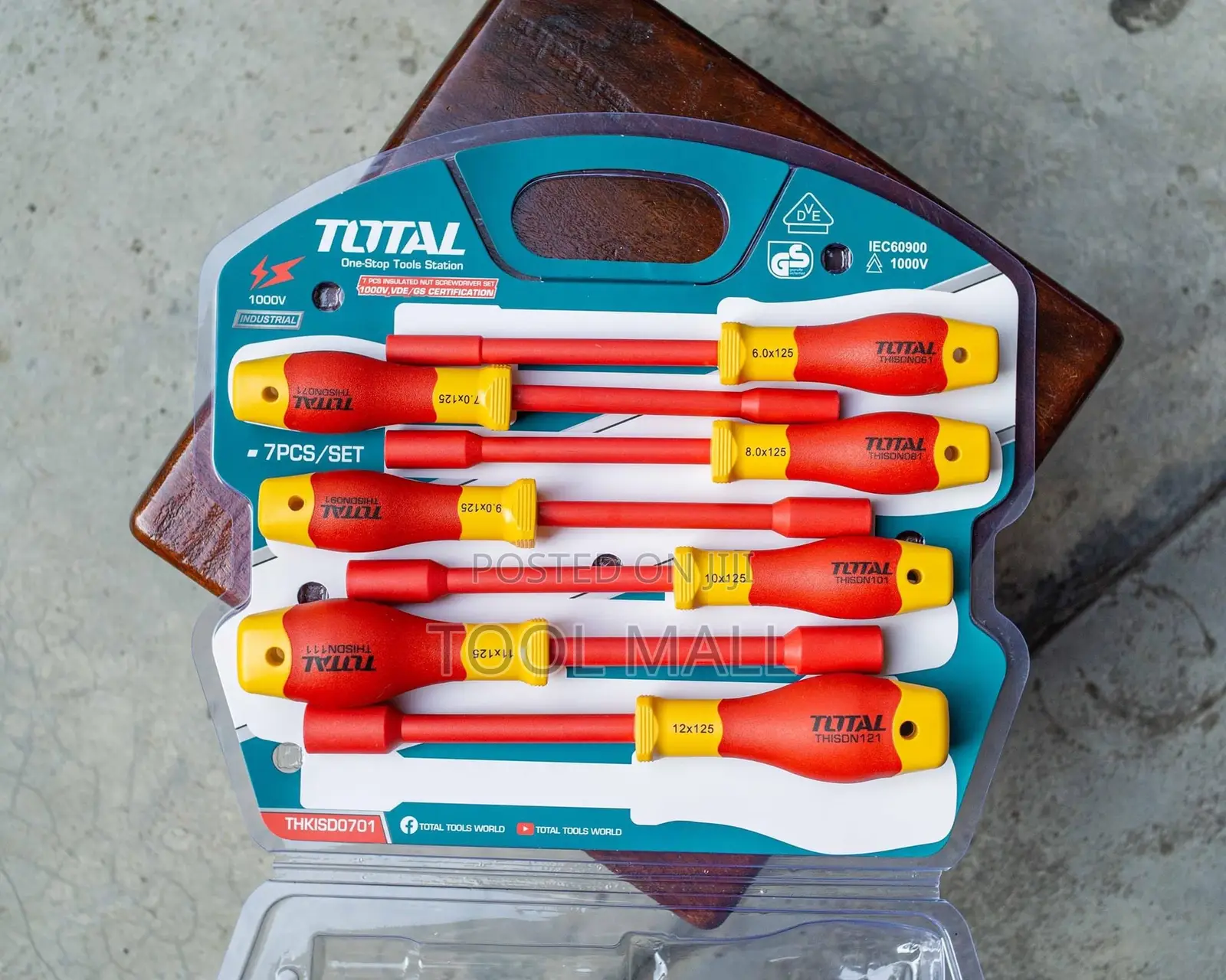 Total Insulated Screwdriver Set