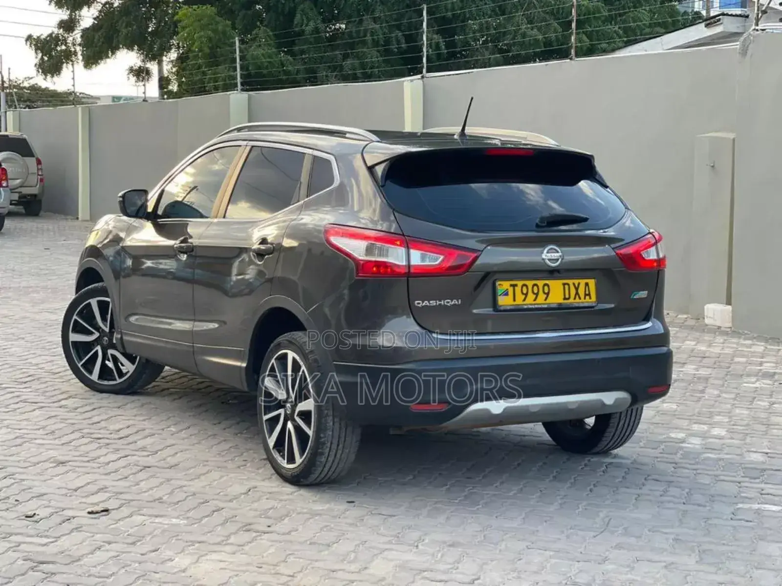 Nissan Qashqai 2016 Brown