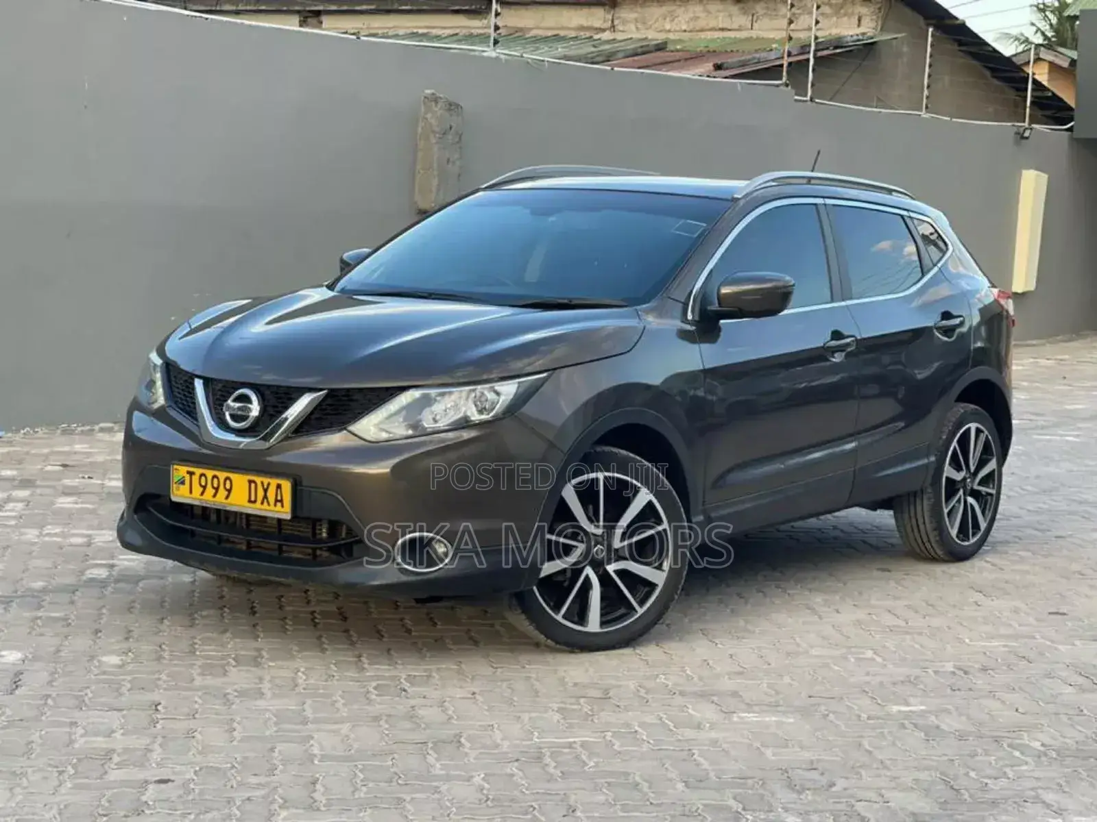 Nissan Qashqai 2016 Brown