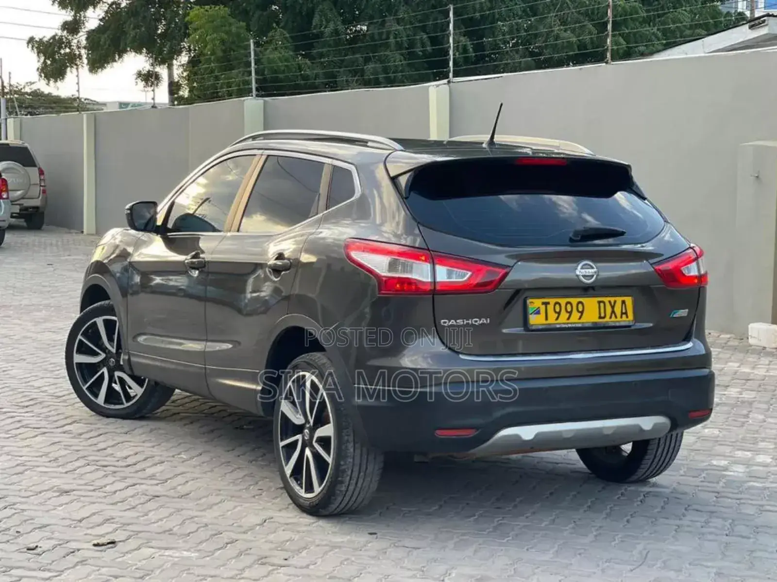 Nissan Qashqai 2016 Brown
