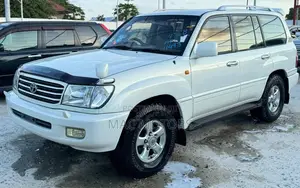 Toyota Land Cruiser 2002 White