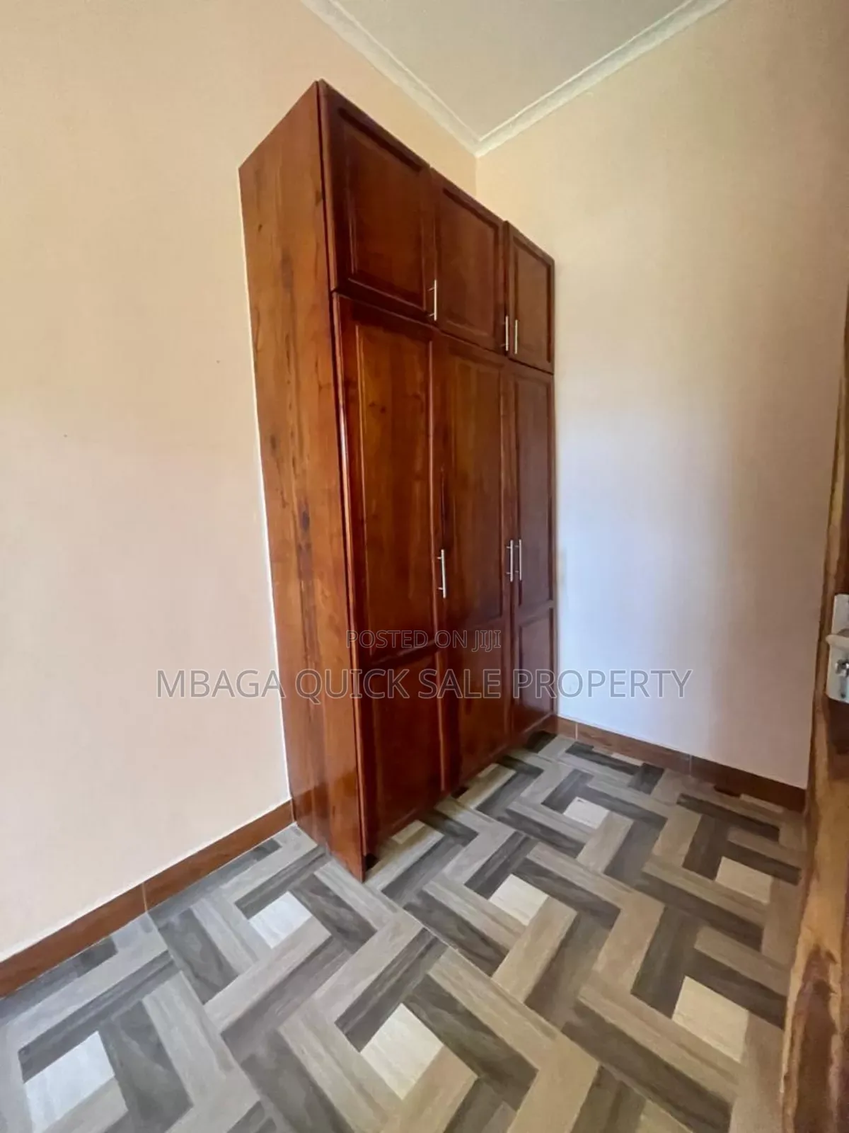 4bdrm Apartment in Ununio Beach, Kunduchi for rent