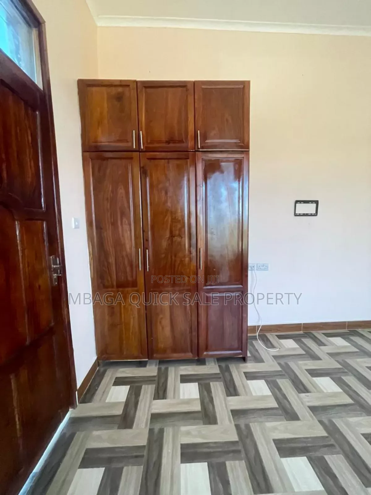 4bdrm Apartment in Ununio Beach, Kunduchi for rent