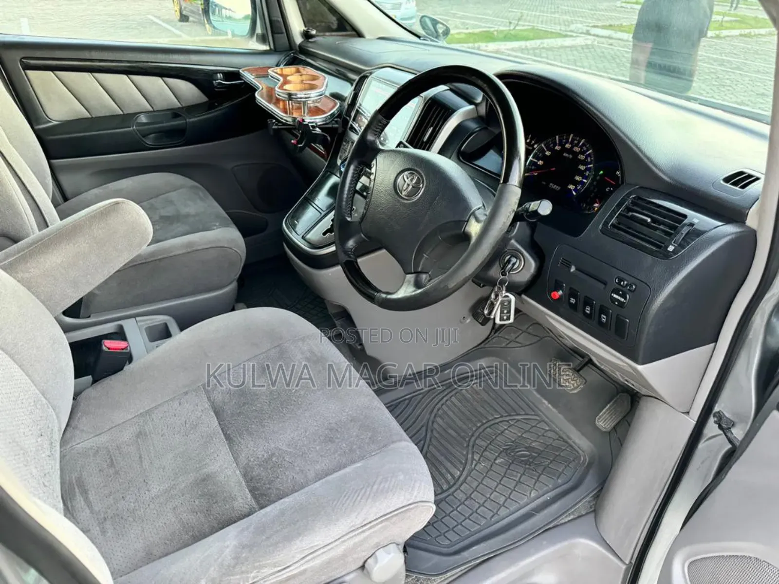 Toyota Alphard 2006 Silver