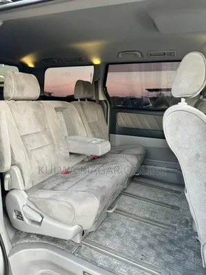 Toyota Alphard 2006 Silver